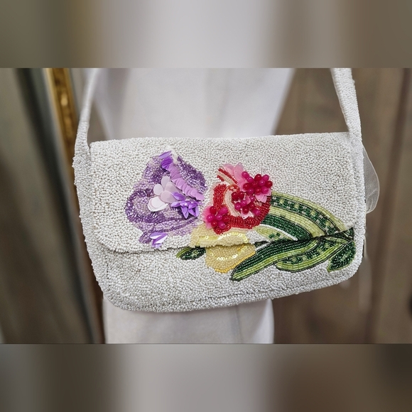 MADE IN INDIA Beaded Floral Shoulder Bag. White Multi. NWT - Picture 10 of 15
